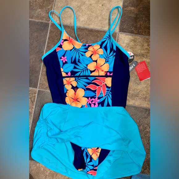 ZeroXposure  swimsuit NWT! Gorgeous colors with a skirt coverup: 2-piece set - Picture 4 of 10